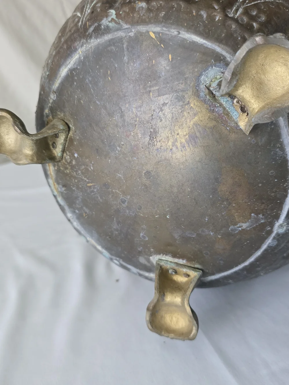 Vintage Hammered Brass Footed Planter Scalloped Leaf Cachepot Vase